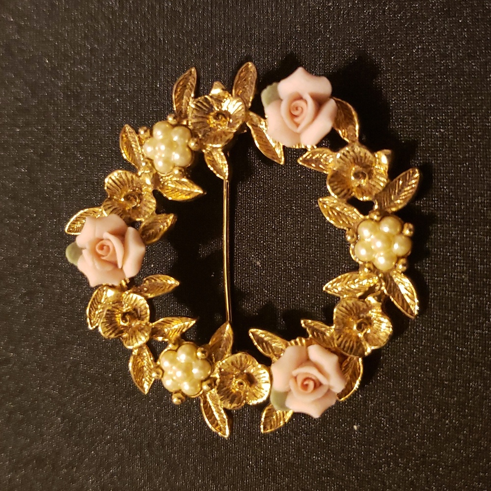 Gold-Tone Pink Porcelain Rose Wreath Brooch.